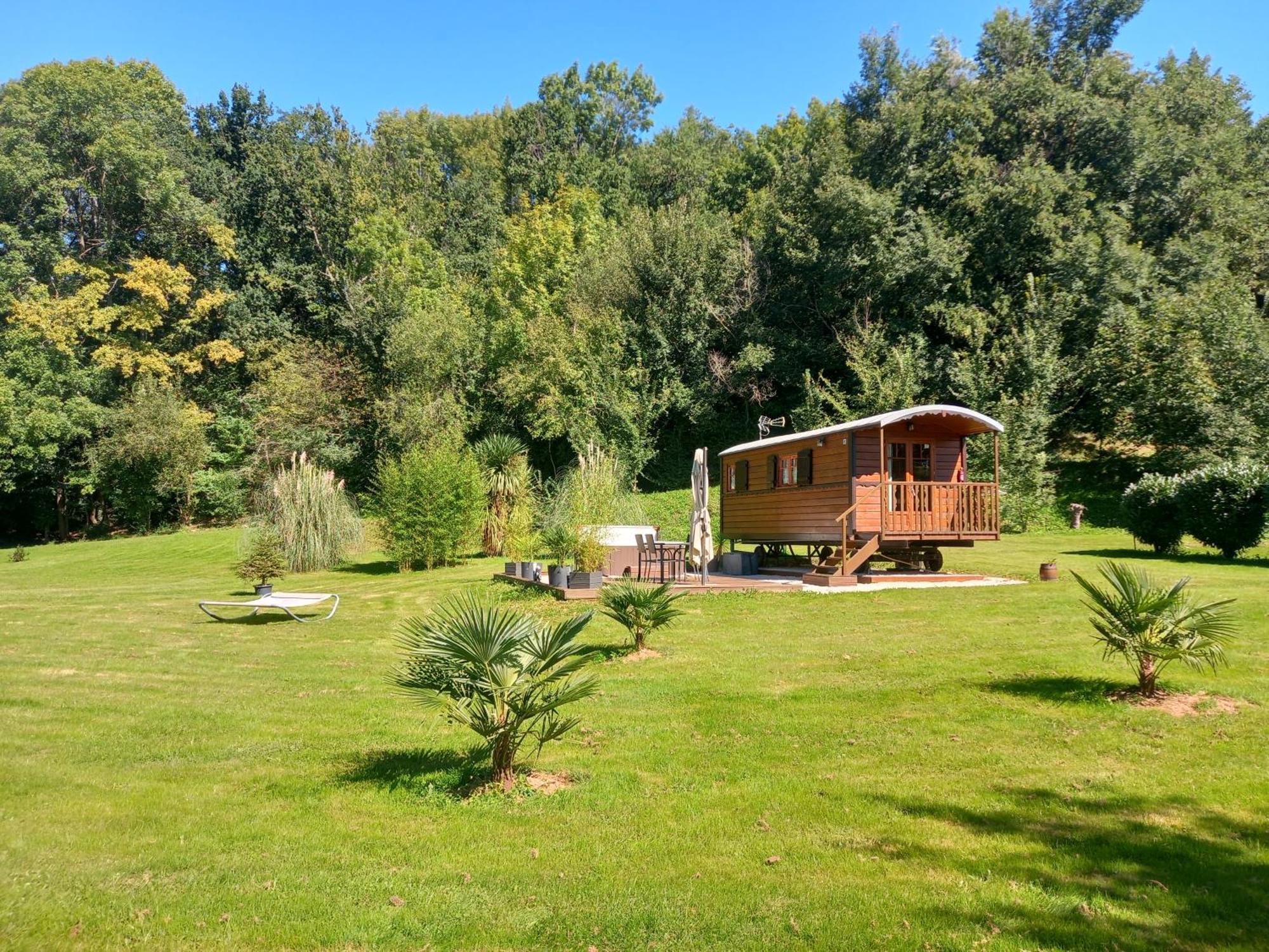 L'Oasis Des Pyrenees Campuzan Exterior foto